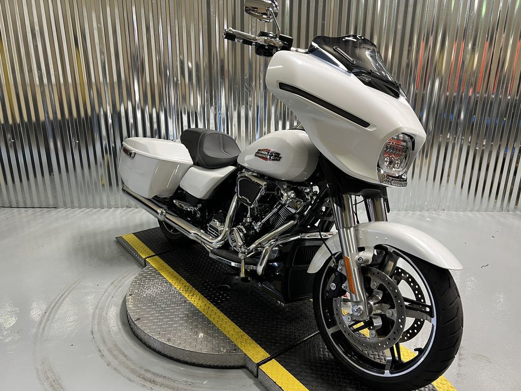 Street Glide®