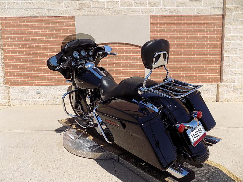 Street Glide®