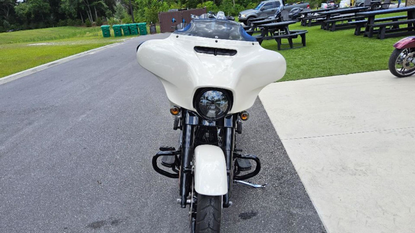 Street Glide®