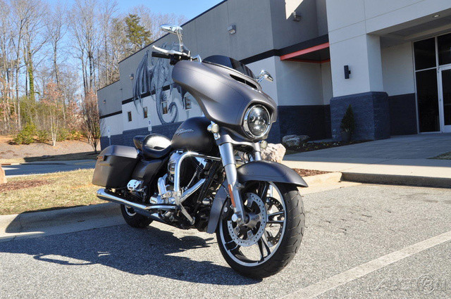 Street Glide® Special