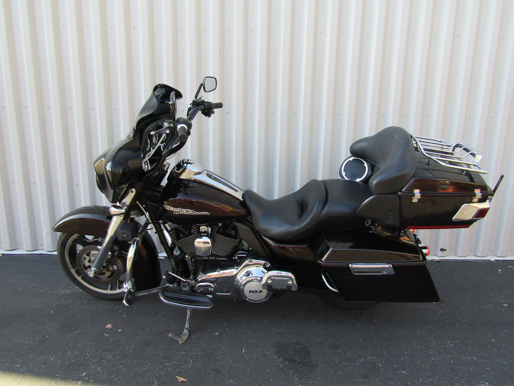 Street Glide®