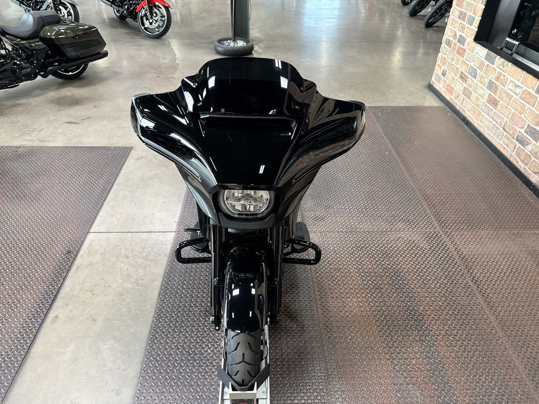 Street Glide®