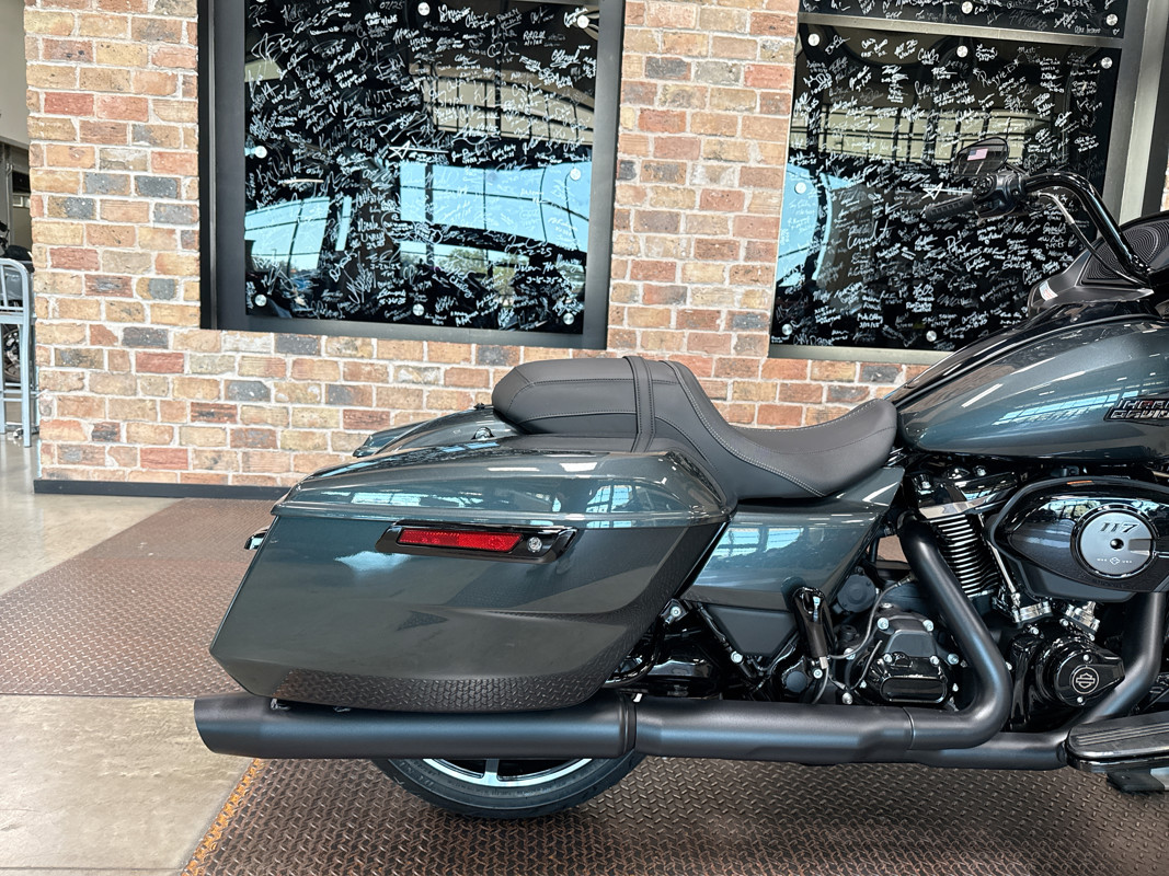 Road Glide®