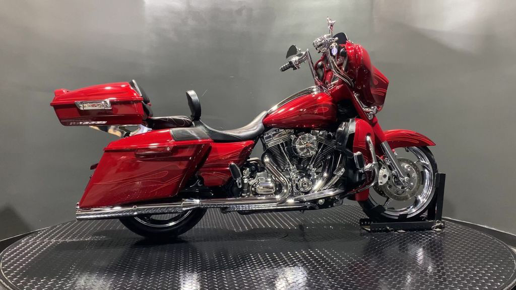 CVO® Street Glide®