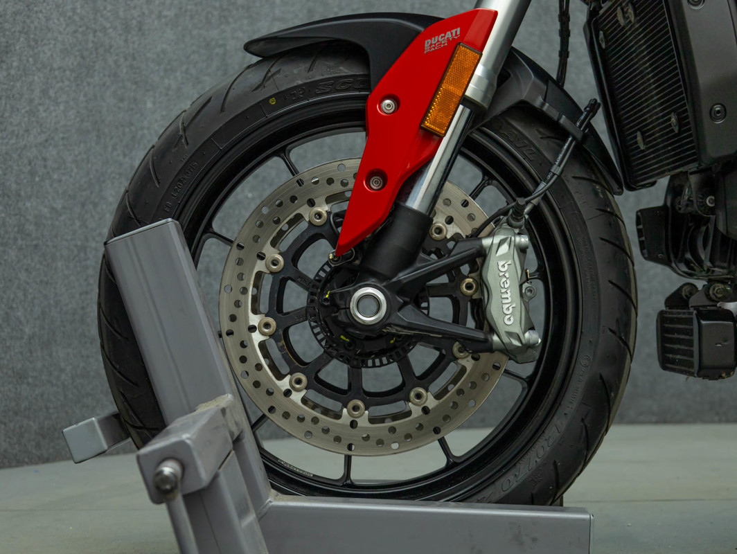 Hyperstrada 939