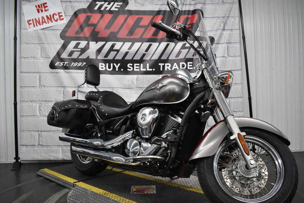 Vulcan 900 Classic LT	