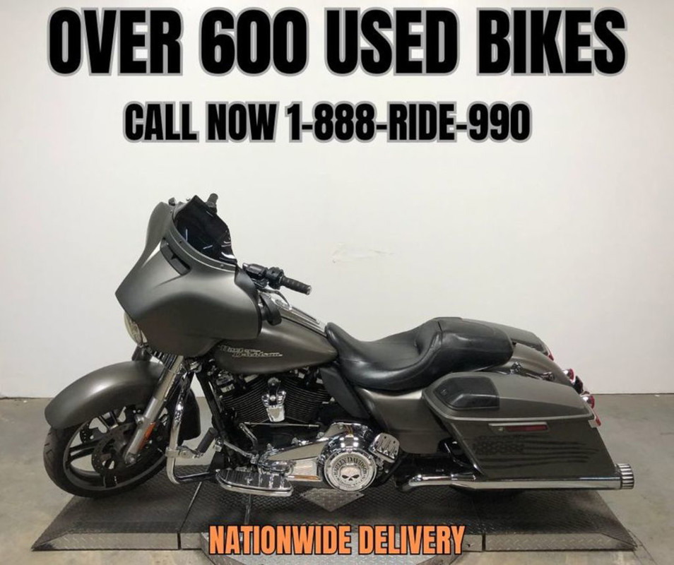 Street Glide®