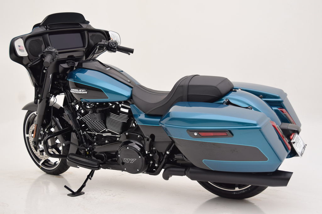 Street Glide®