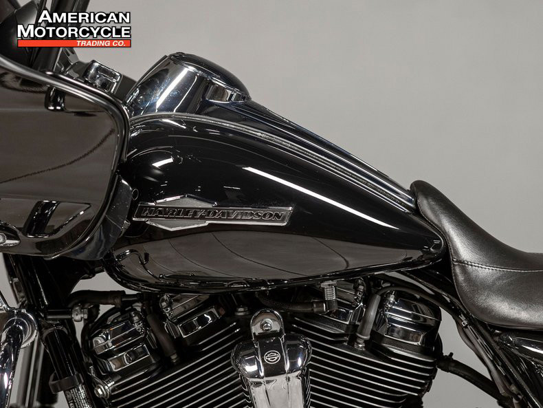 Road Glide®