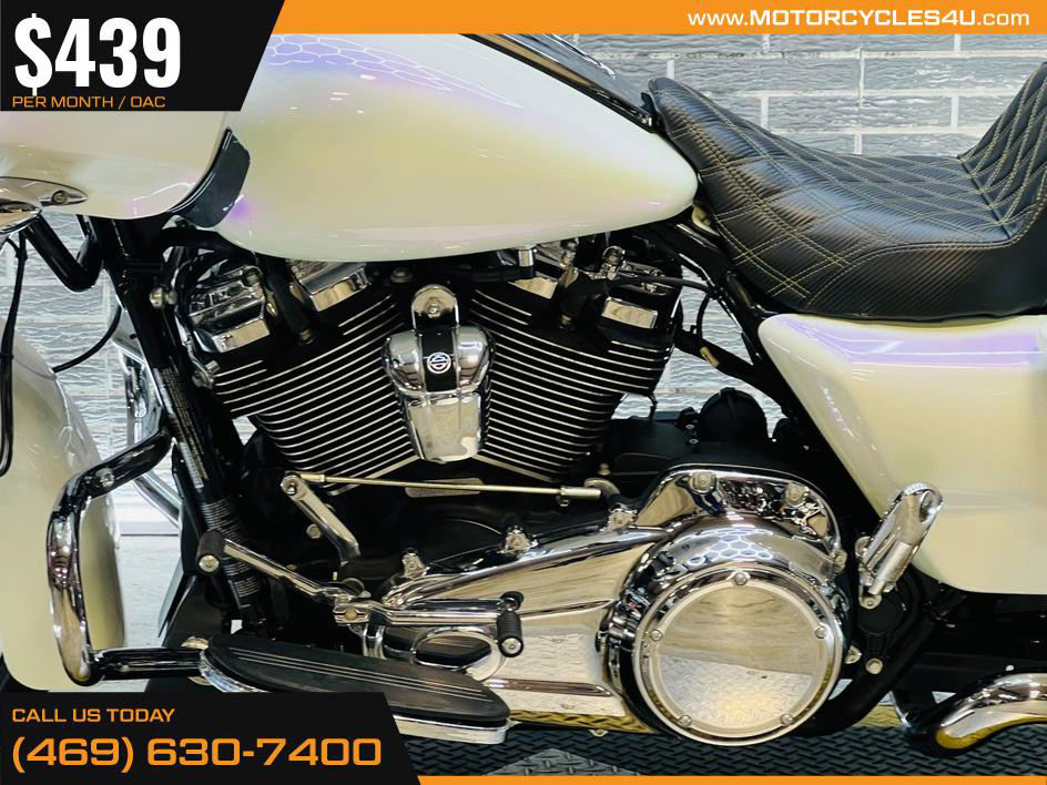 Road Glide®