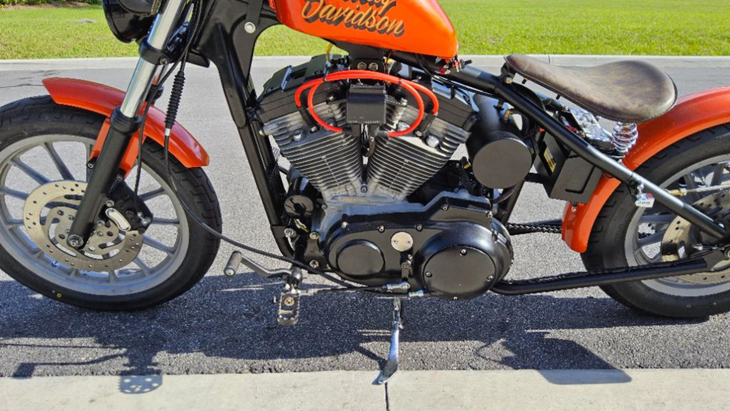 Sportster® 883 Custom