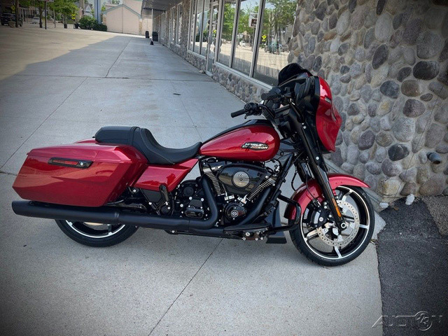 Street Glide®