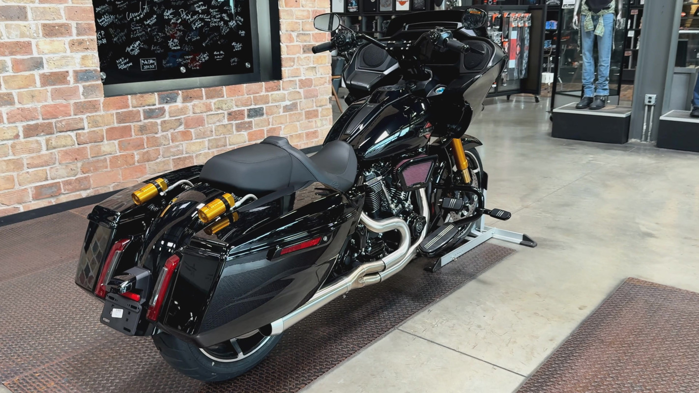 Road Glide®