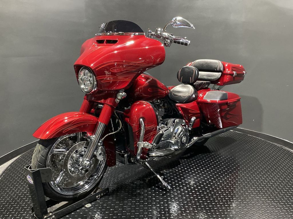 CVO® Street Glide®