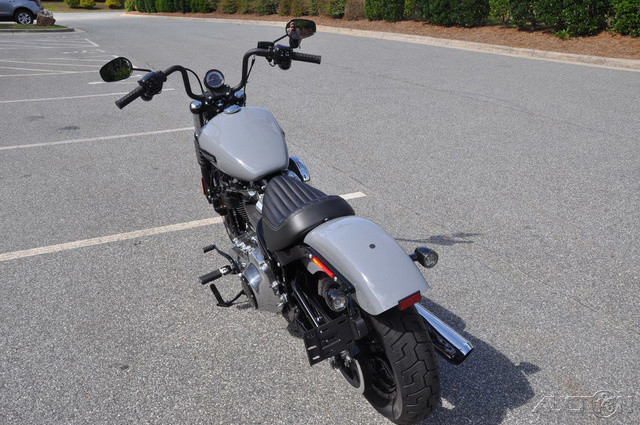 Street Bob®