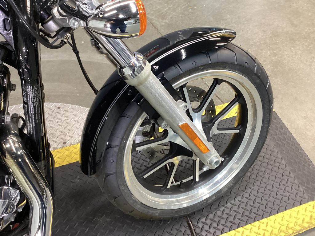 Sportster® SuperLow® 1200T
