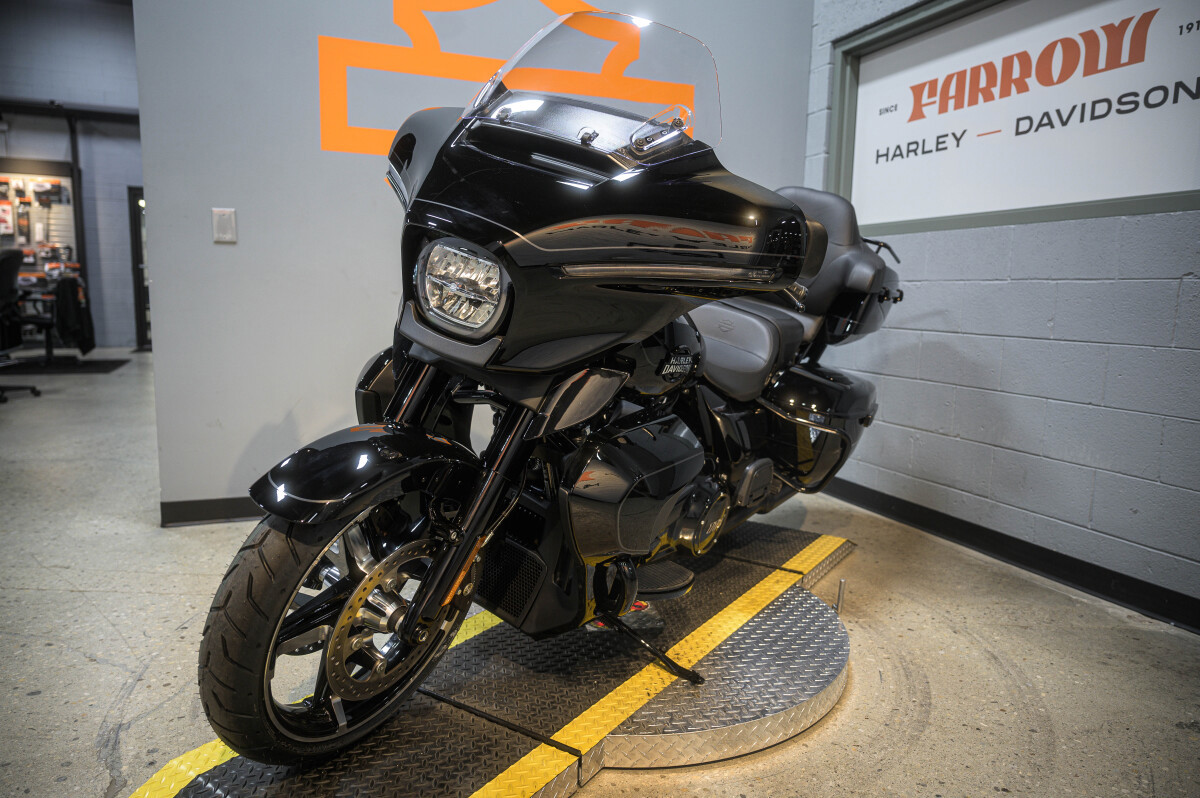 Street Glide® Ultra