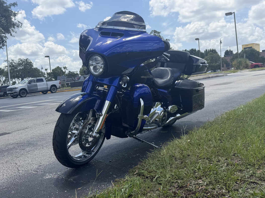 CVO® Street Glide®
