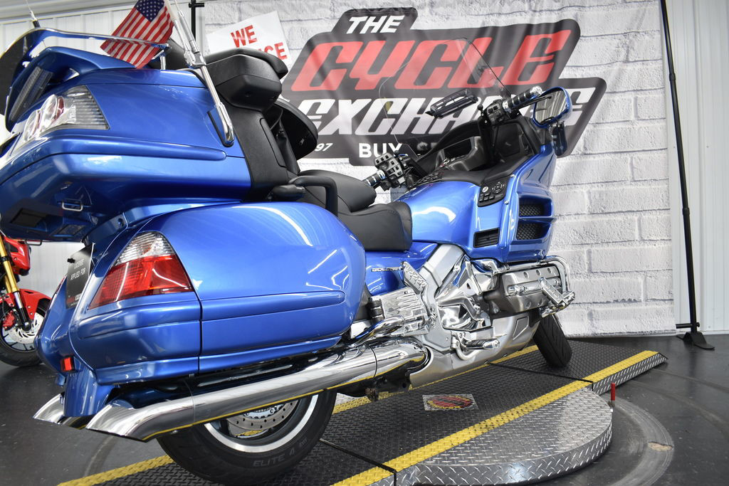 Gold Wing (Audio/Comfort)