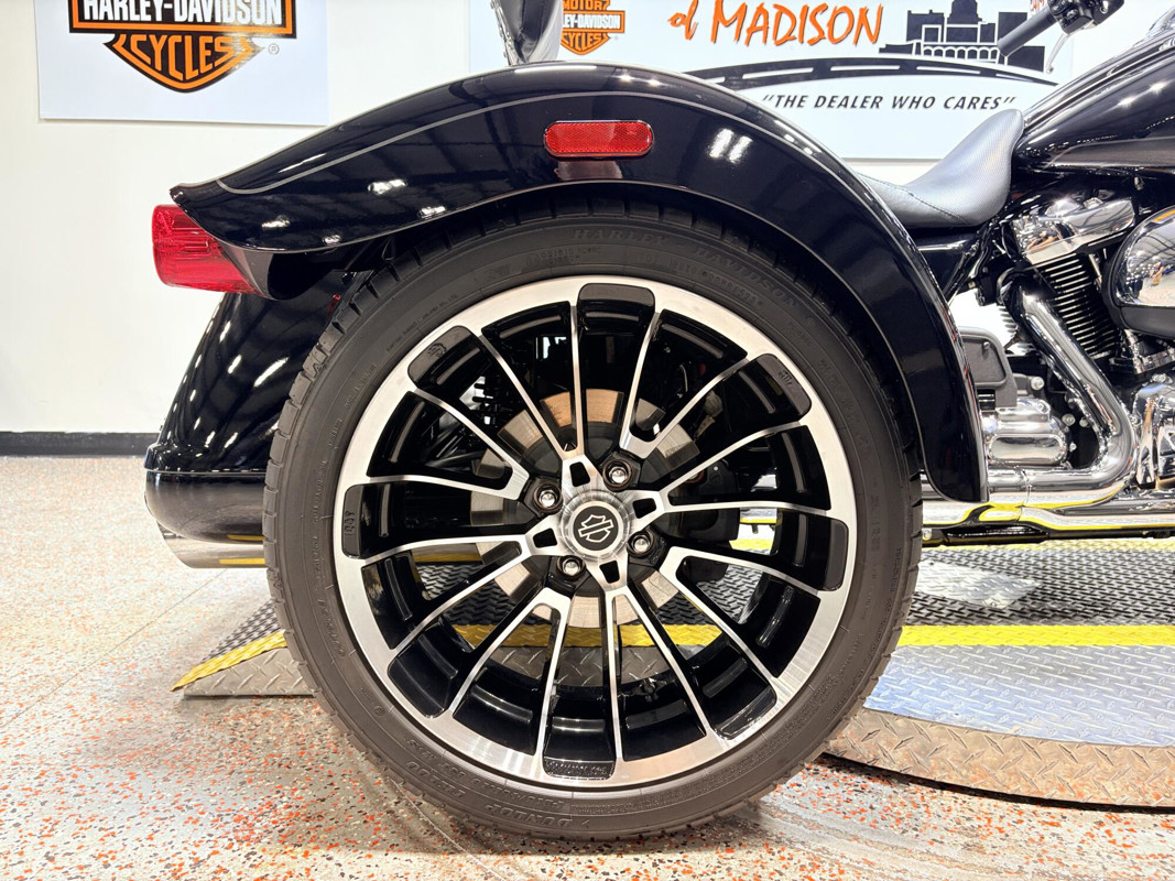 Road Glide® 3