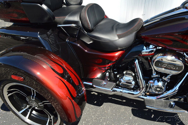 CVO® Tri Glide®