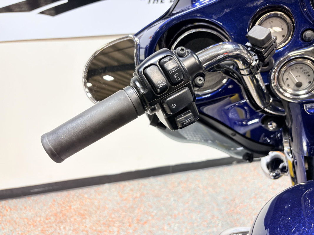 Street Glide®