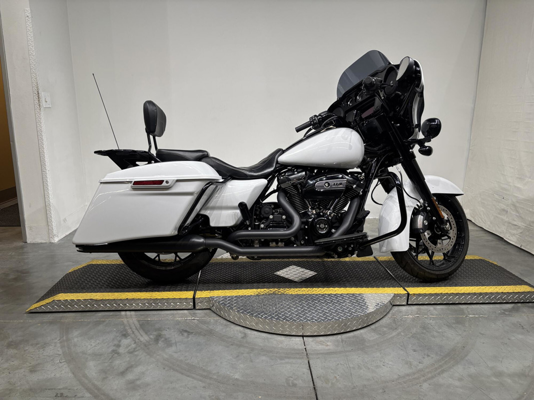 Street Glide® Special