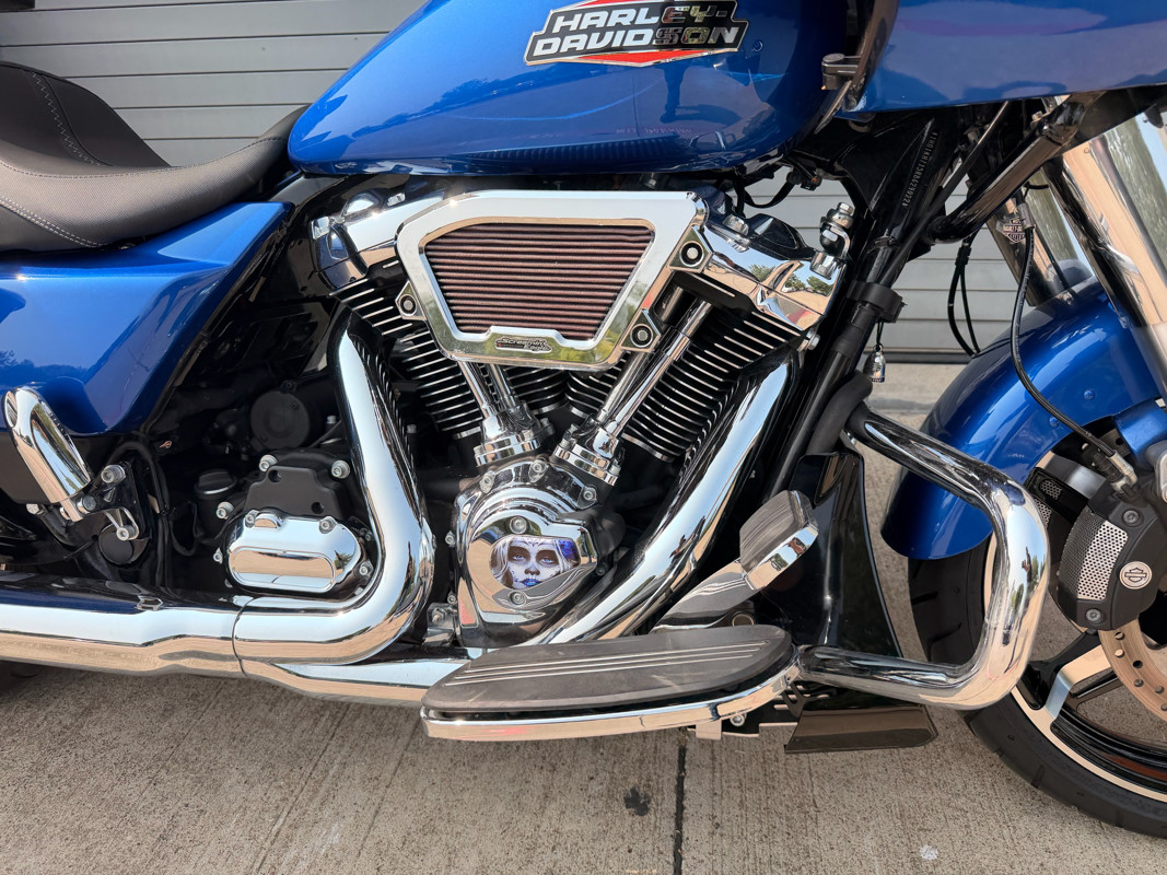 Road Glide®