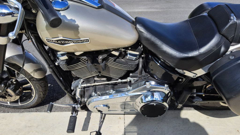 Softail® Sport Glide®