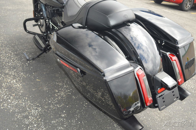 Road Glide®