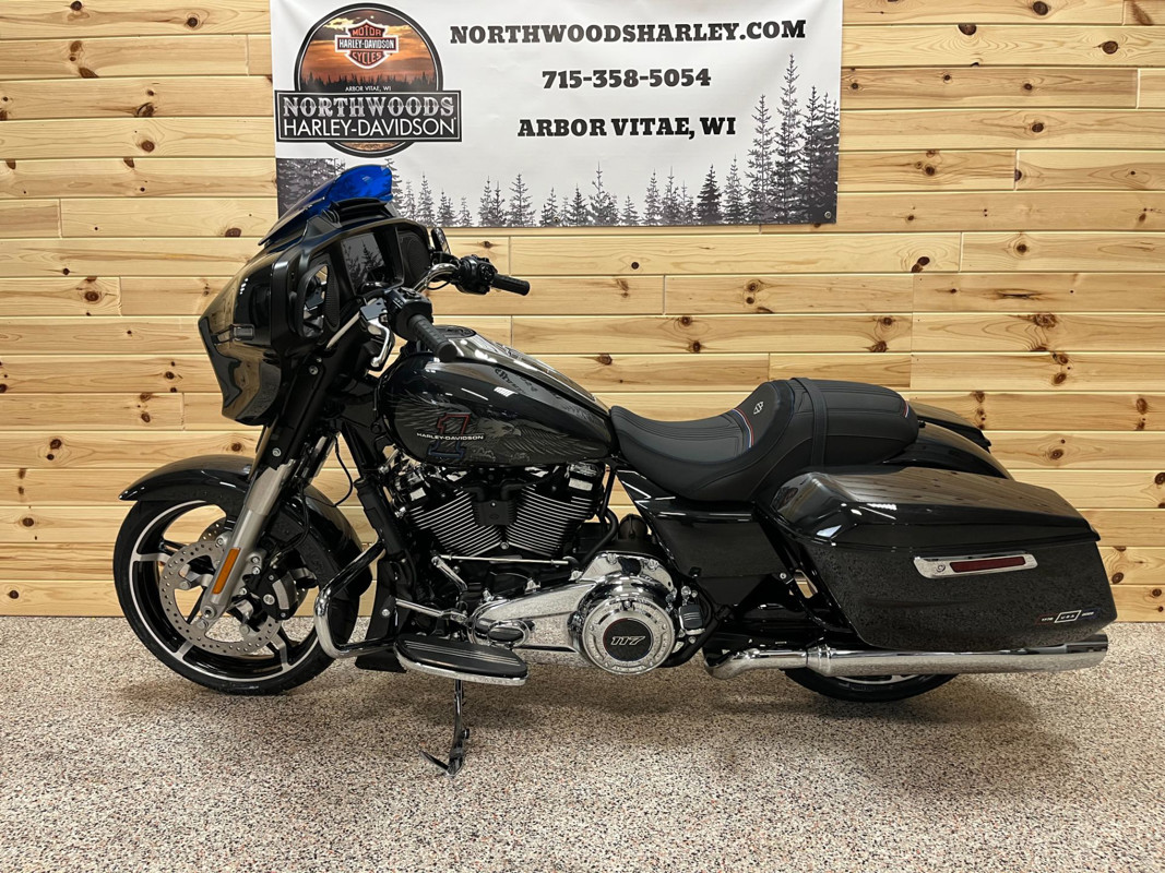 Street Glide®