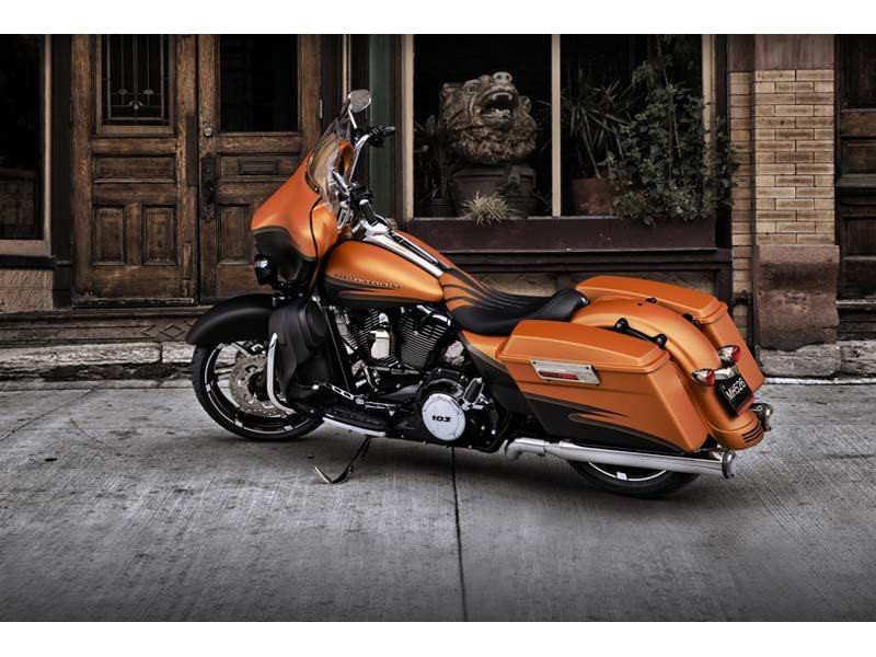 Street Glide®