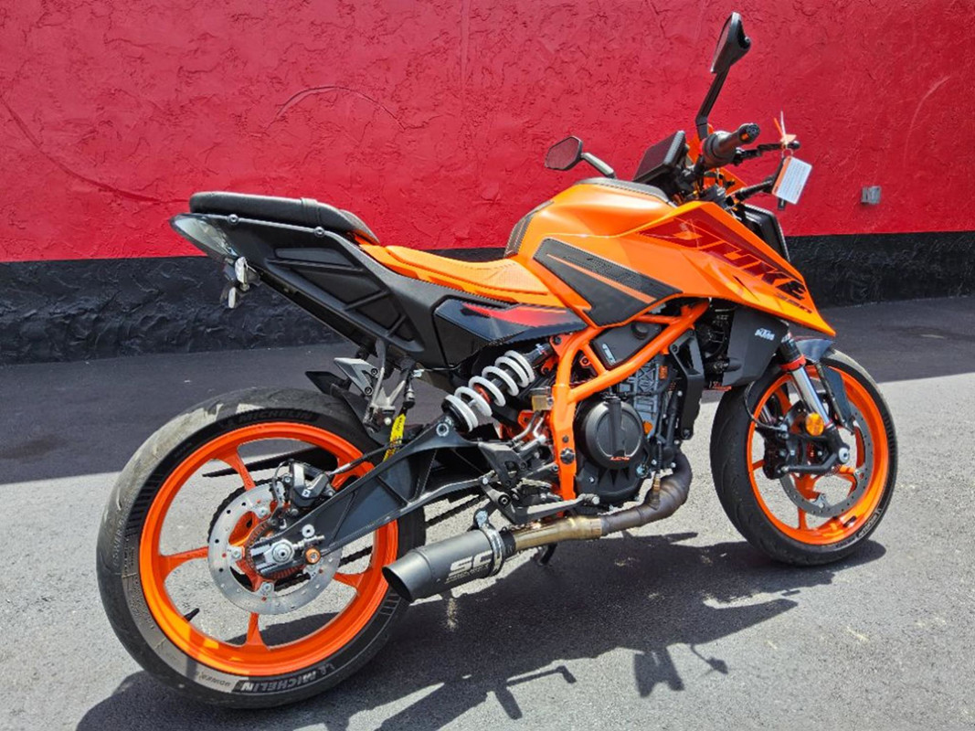390 Duke