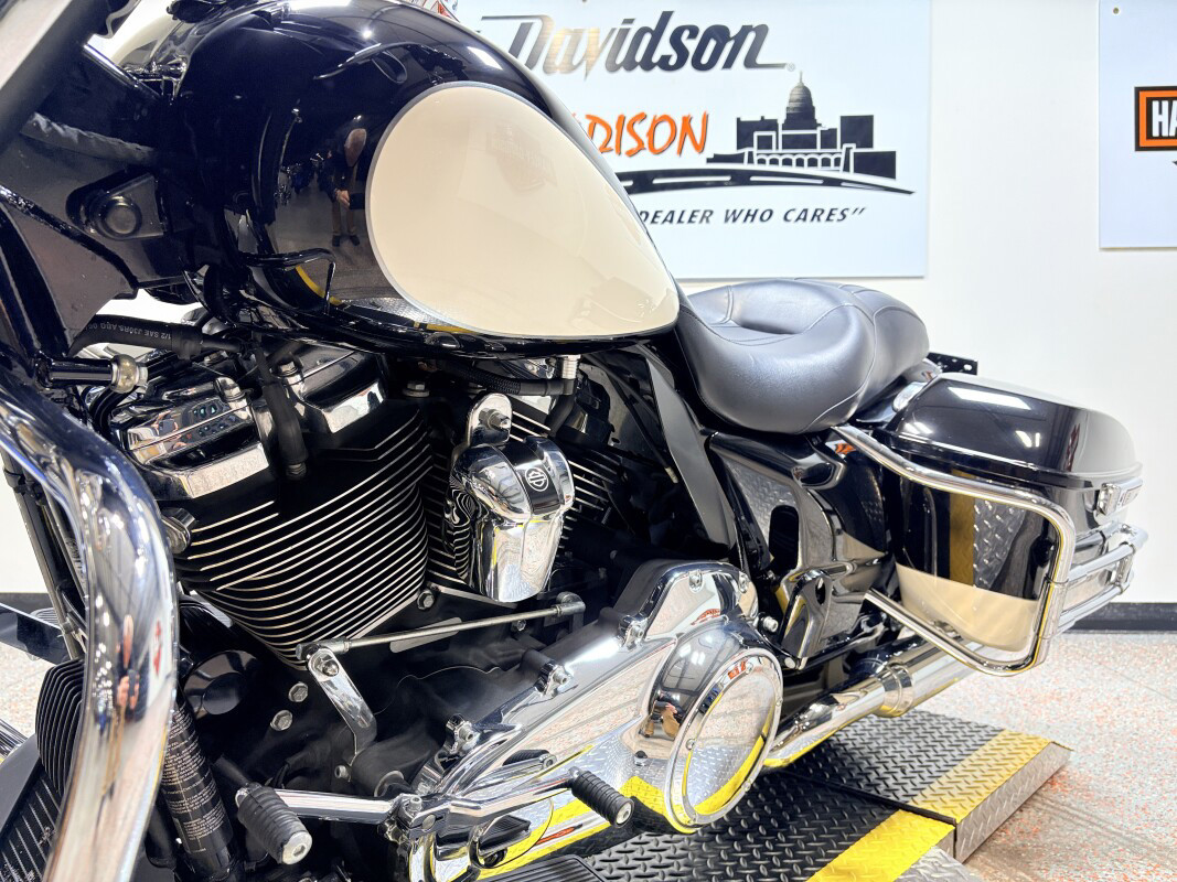 Electra Glide® Police
