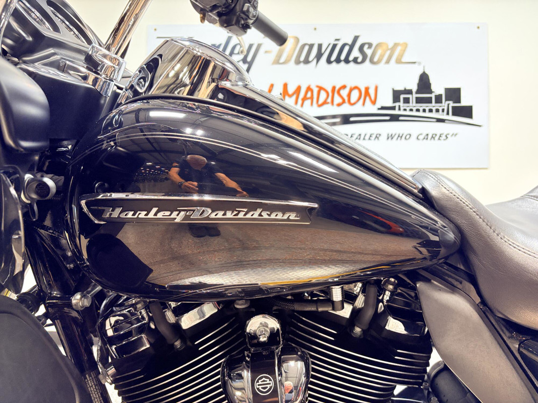Road Glide® Ultra