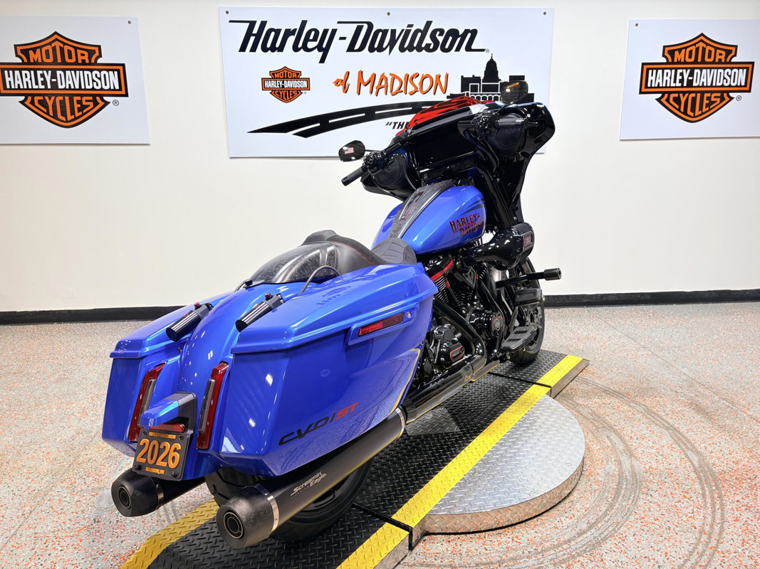 CVO® Street Glide® ST