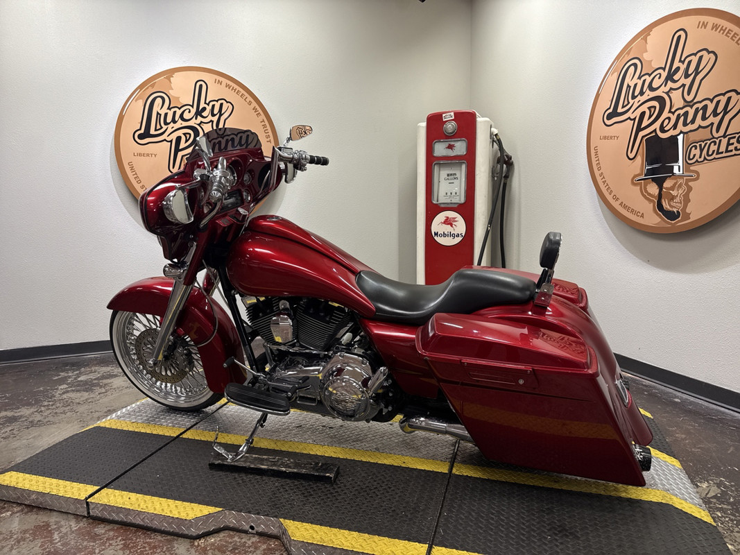 Street Glide®