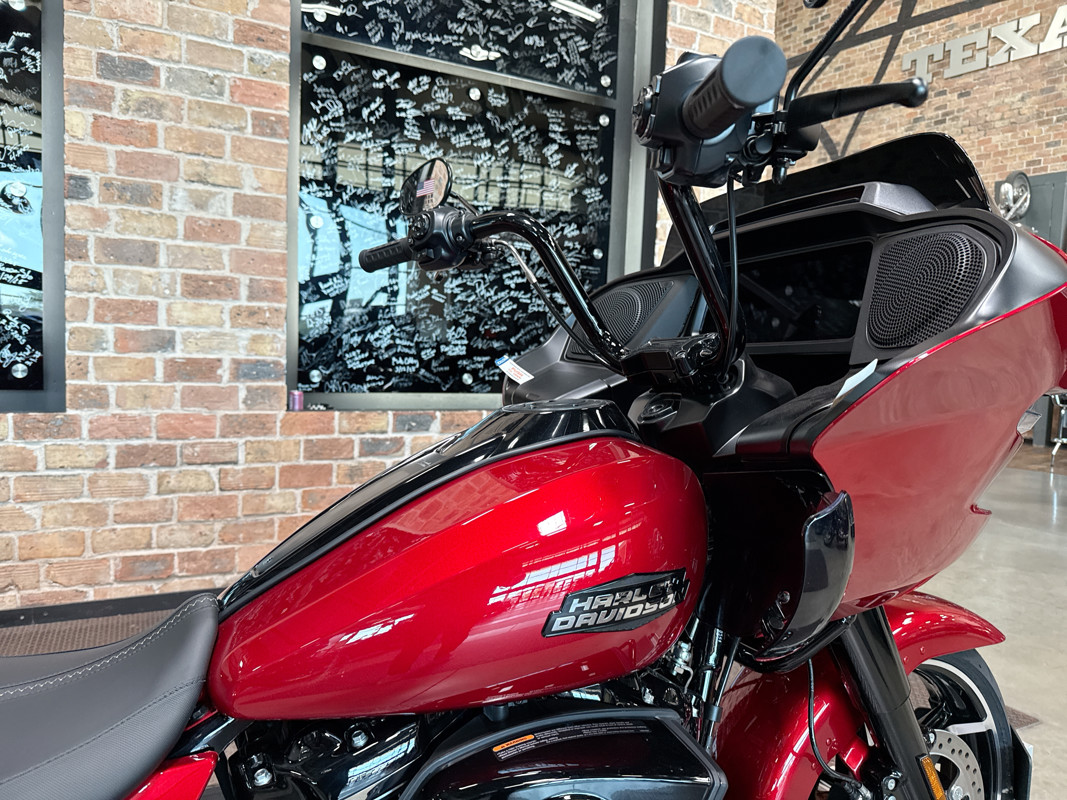 Road Glide®