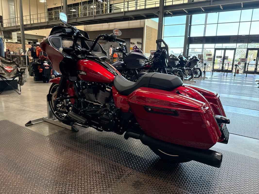 Road Glide®