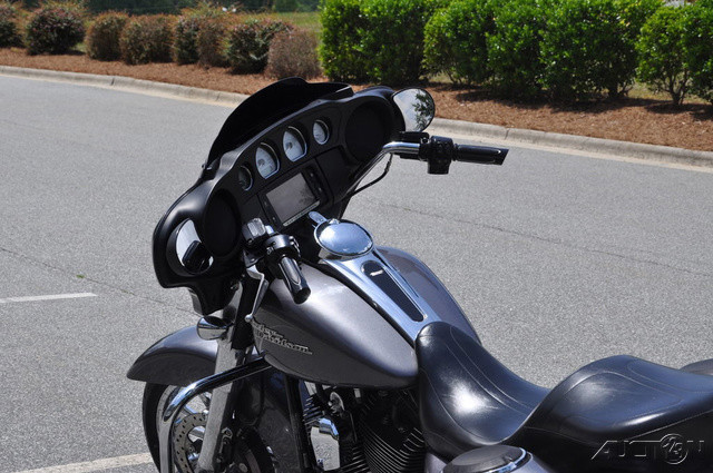 Street Glide®
