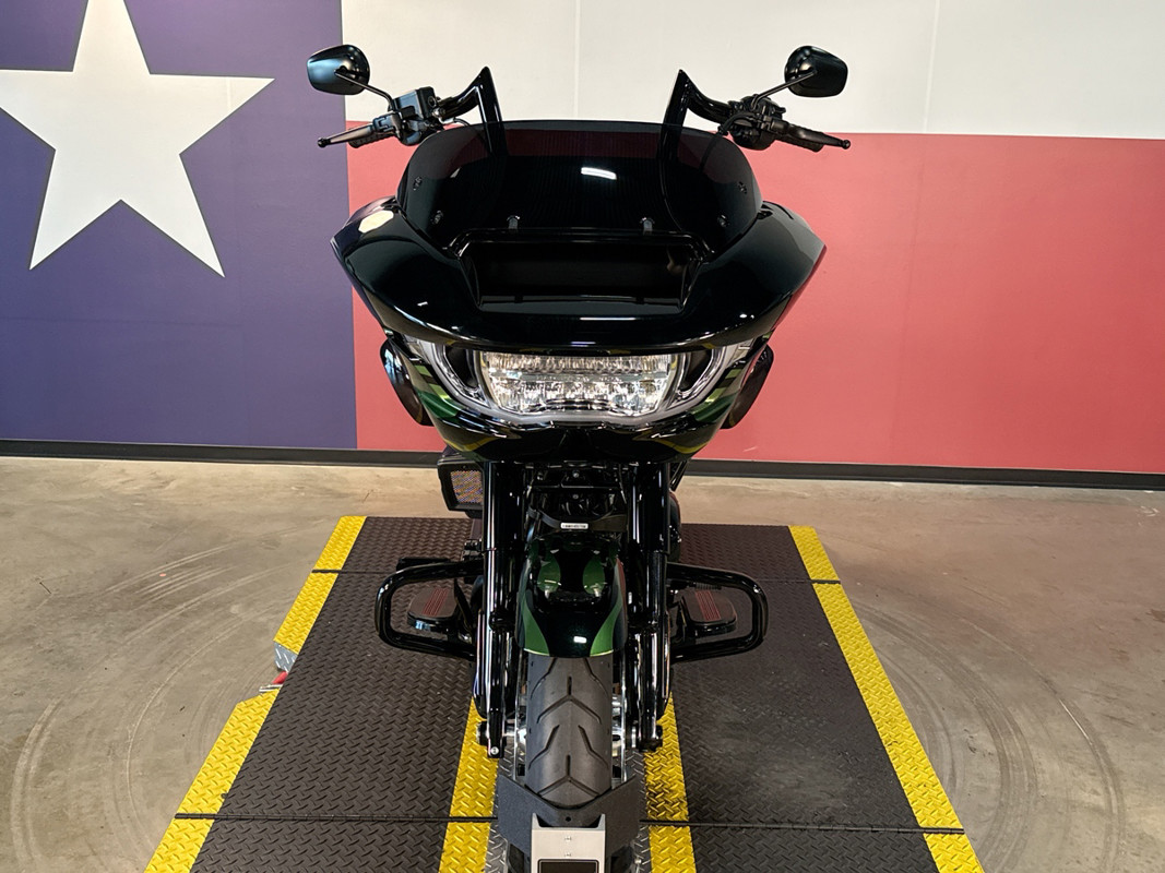 Road Glide®