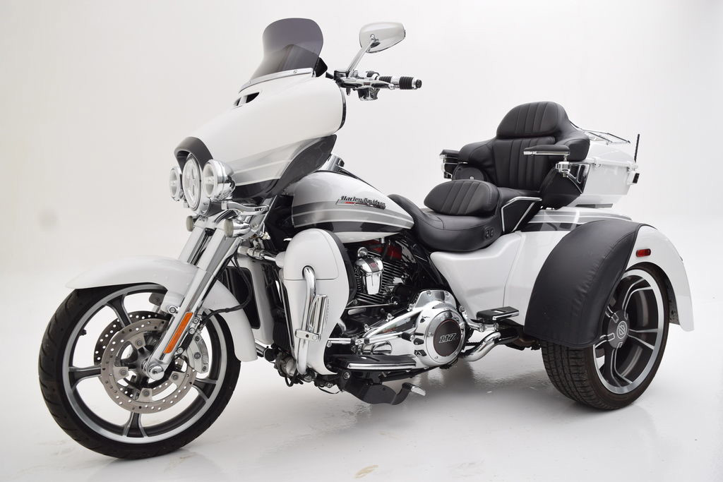 CVO Tri Glide® Ultra