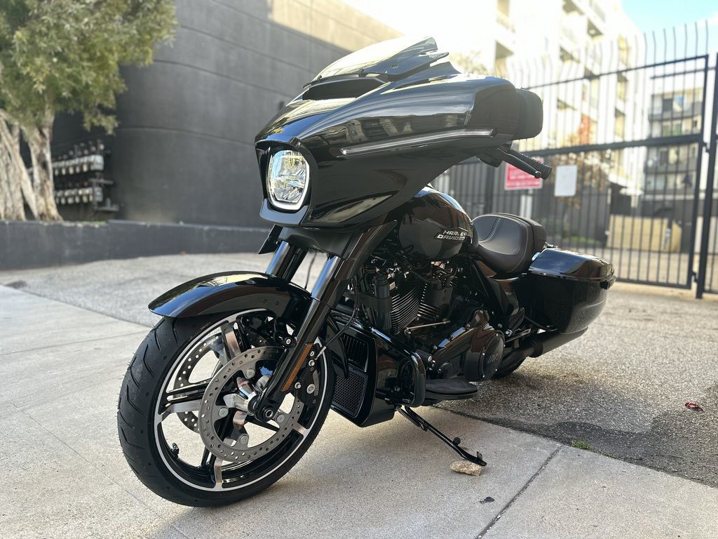 Street Glide®