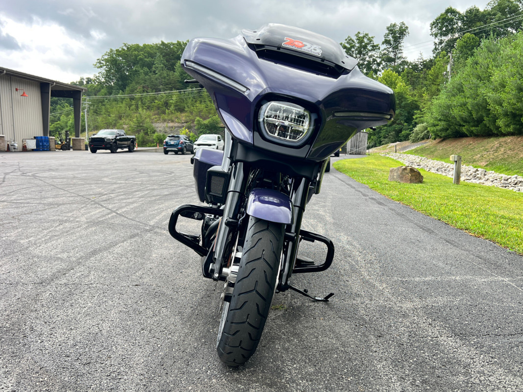 Street Glide®
