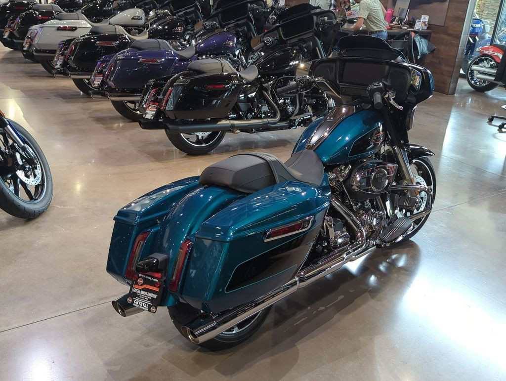 Street Glide®