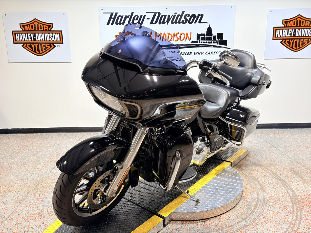 Road Glide® Ultra