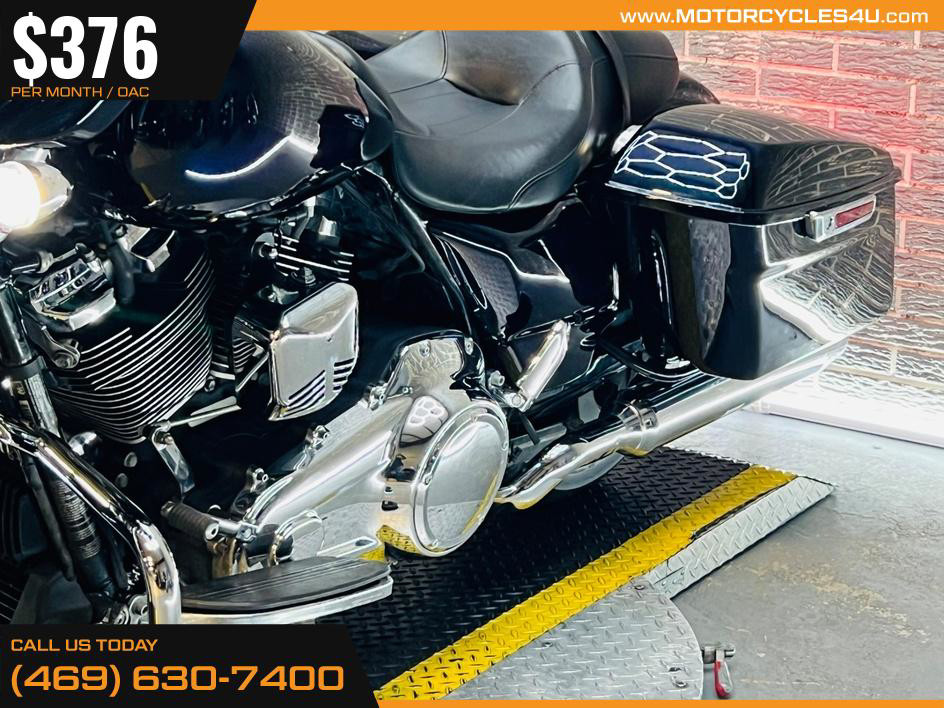 Street Glide®
