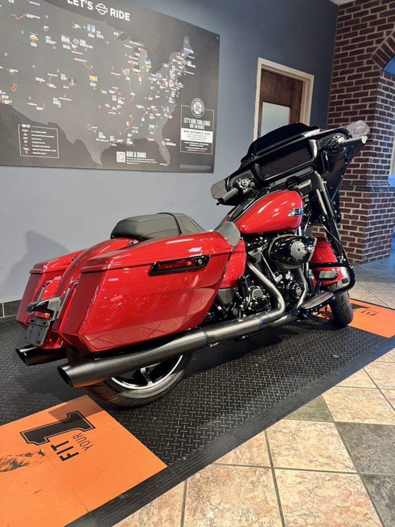 Street Glide®