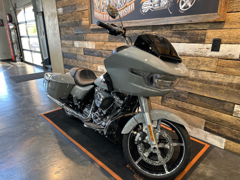 Road Glide®