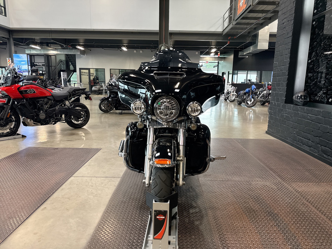 Electra Glide® Ultra Limited® Low